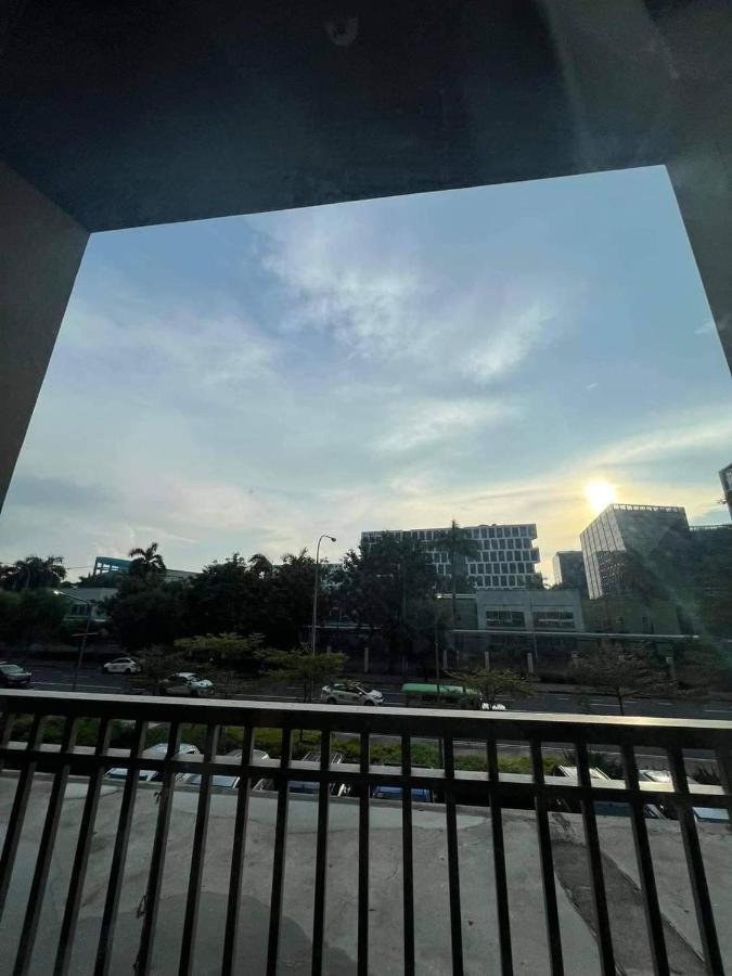 Shore Residences Tower D Manila Exterior foto